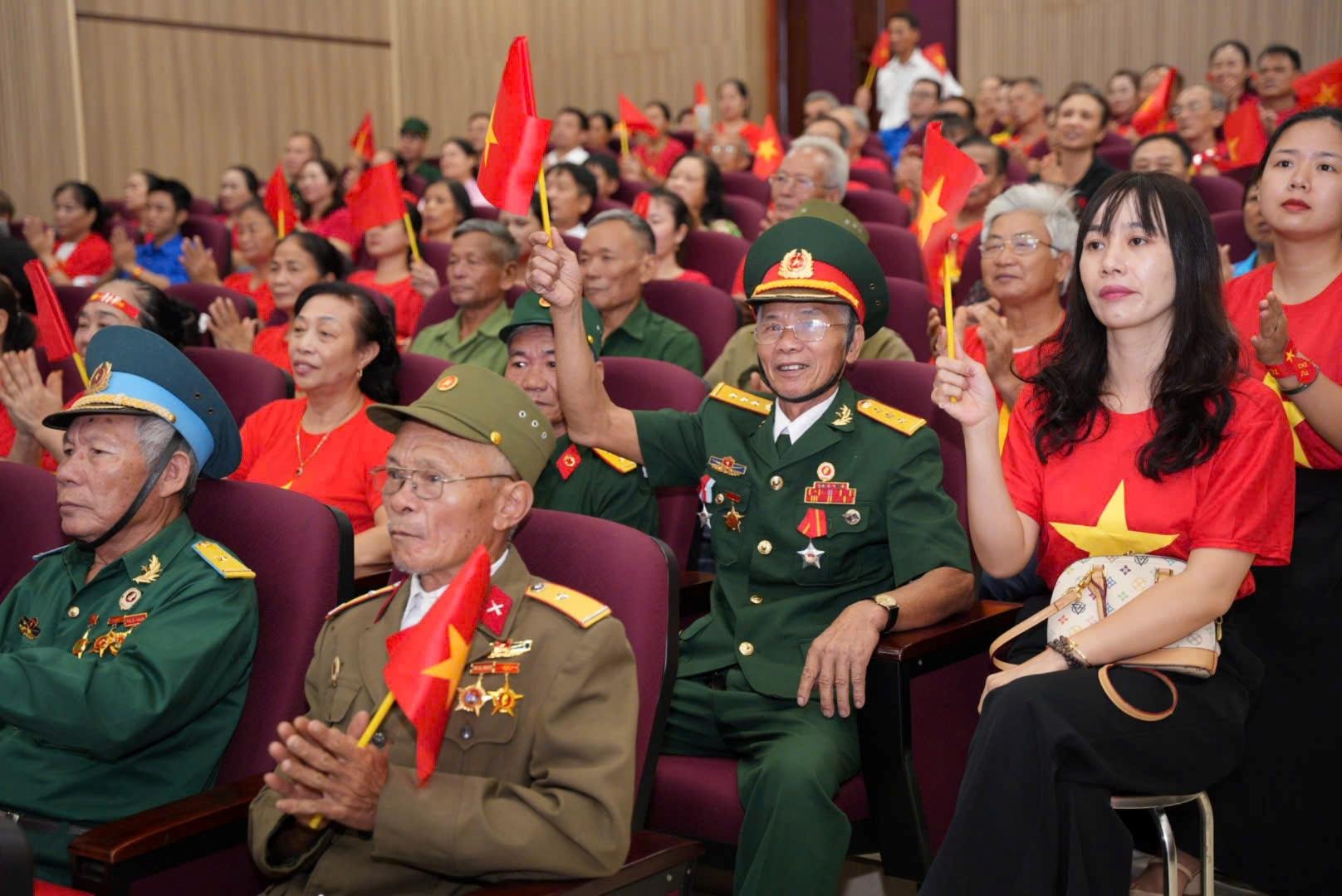 Niềm vui Ngày Tết Độc lập ở ngoại thành Hà Nội