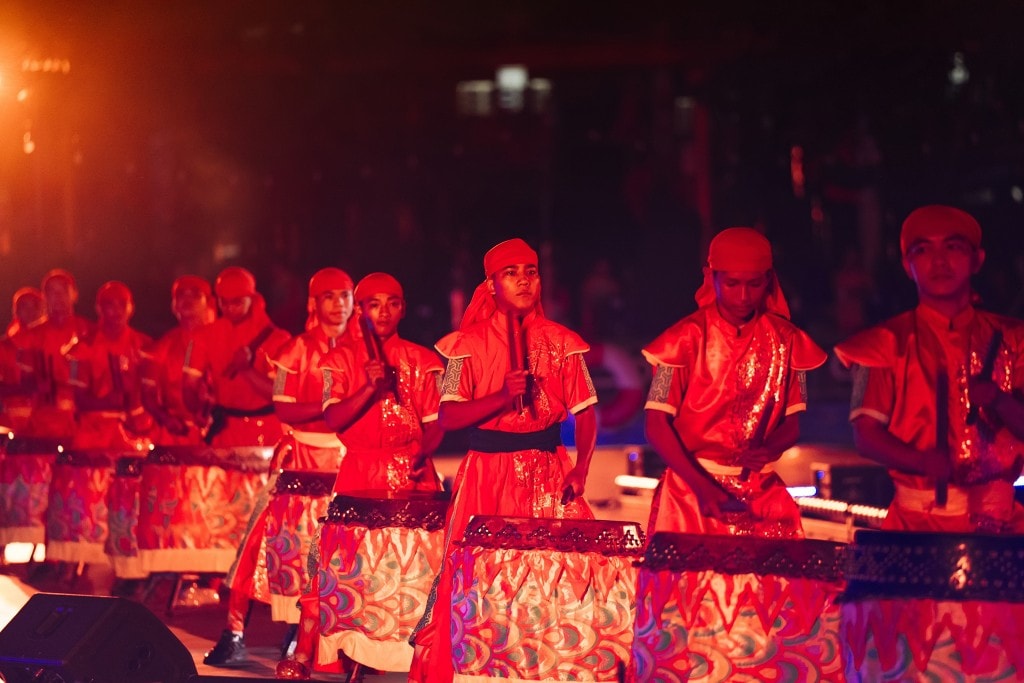 Show diễn Khí phách Rồng Tiên tái hiện bản sắc văn hóa Việt bằng âm nhạc, ánh sáng, múa lân và võ thuật, mang lại trải nghiệm khó quên cho du khách