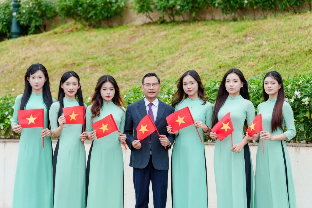 TS. Nguyễn Văn Bình – Bí thư Đảng ủy, Chủ tịch Hội đồng trường Học viện Tài chính
