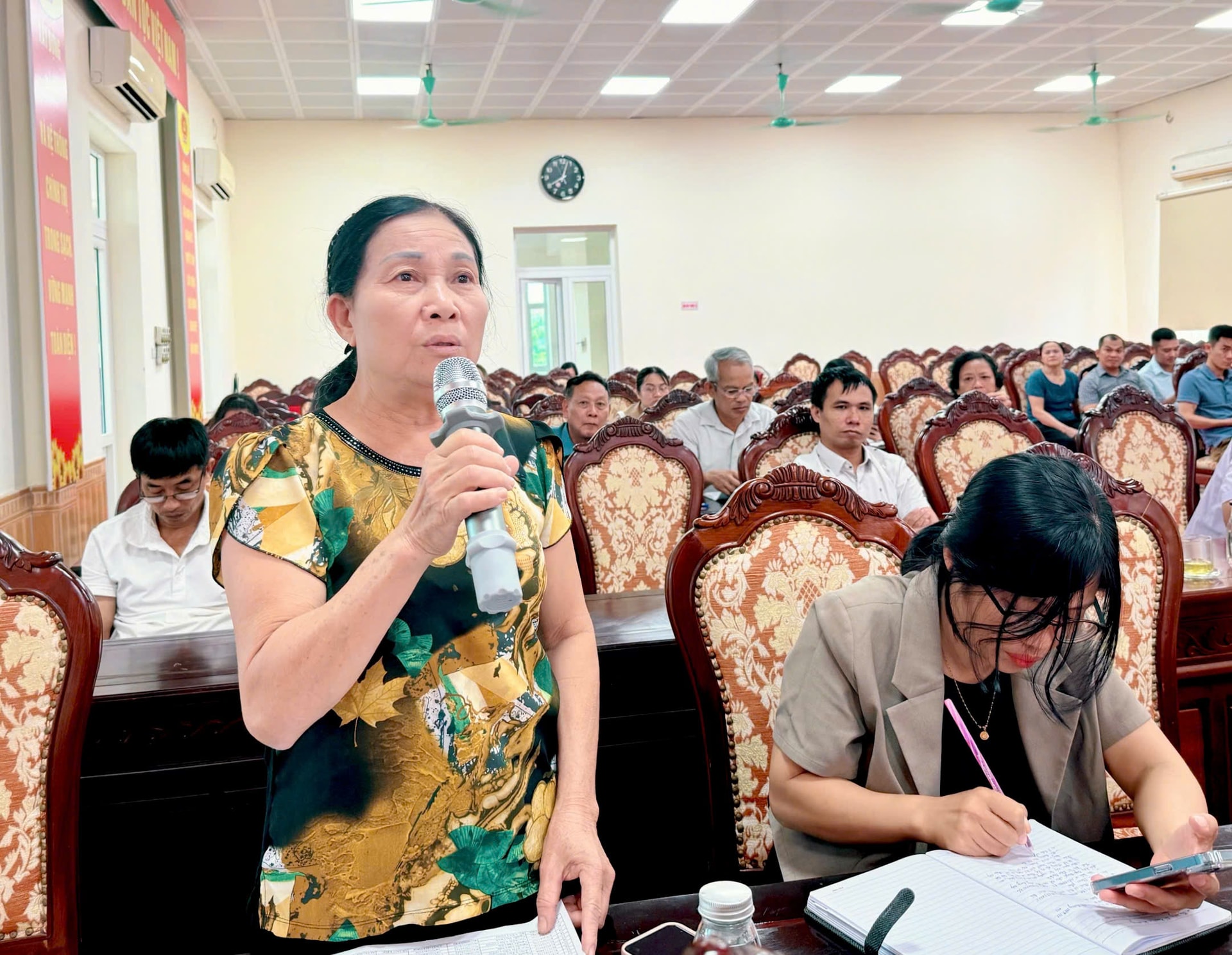 dai-bieu-nam-phu.jpg