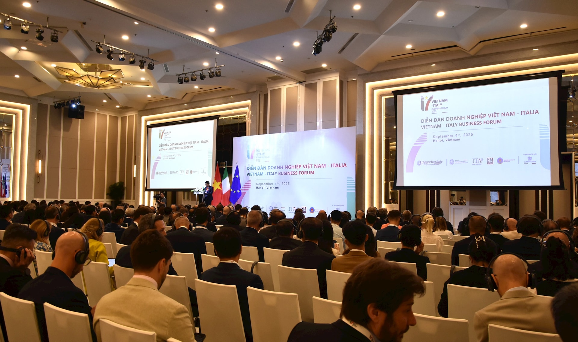 Diễn đàn Doanh nghiệp Việt Nam-Italia 2025: Thúc đẩy hợp tác theo hướng hiệu quả, toàn diện