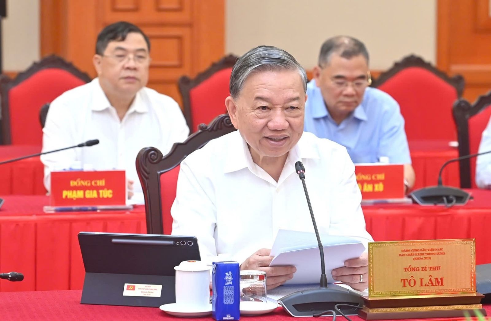 Hoàn thiện văn kiện, phương án nhân sự nhiệm kỳ 2025-2030