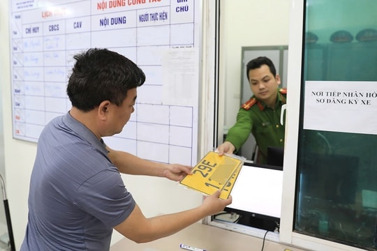 [Podcast] Giảm 30% phí đăng ký xe, rút ngắn thời gian cấp bằng lái