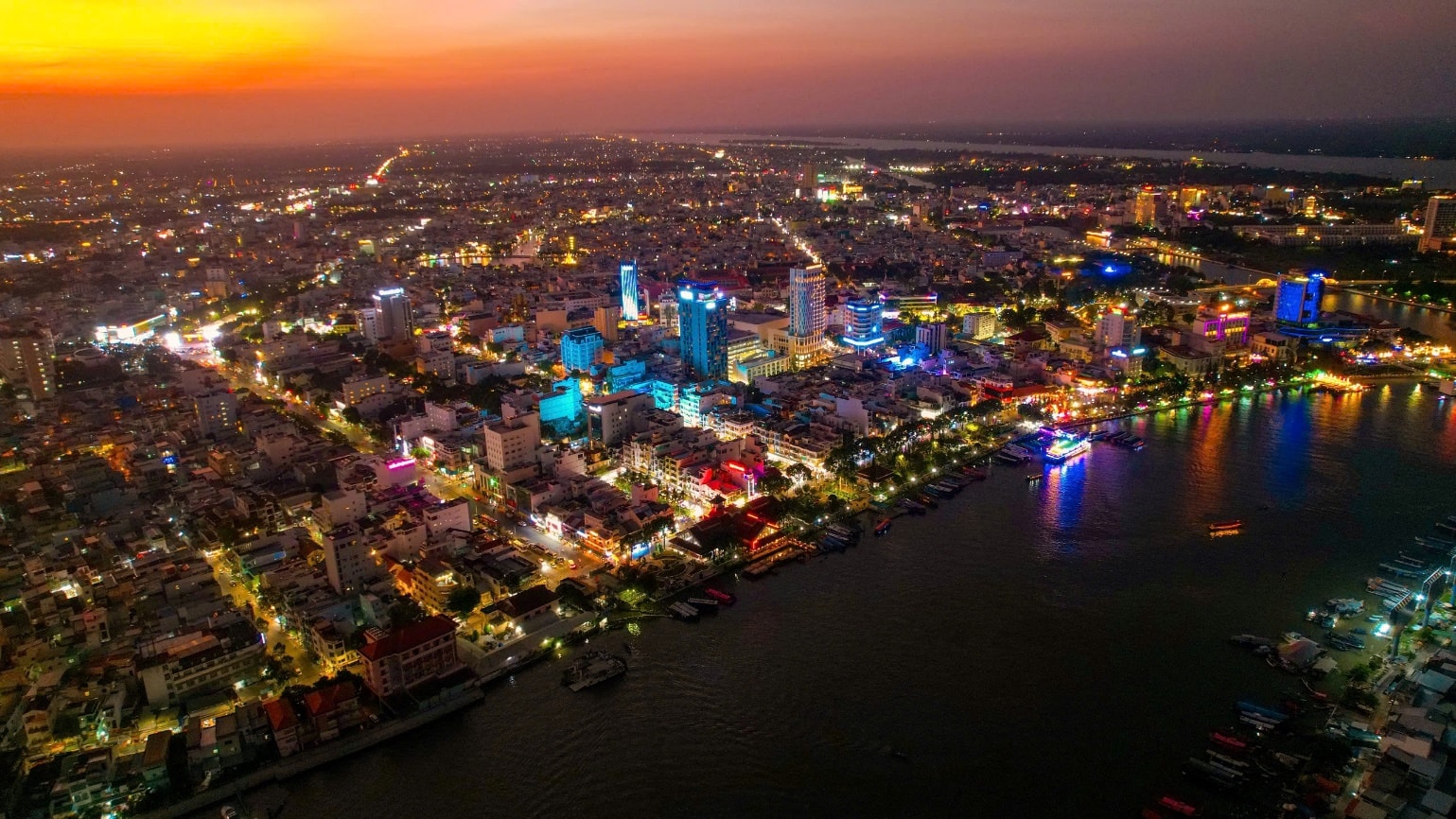 Thị Trường Đất Nền Tại Hà Nội: Cắt Lỗ Rộng Rãi, Nhu Cầu Giảm