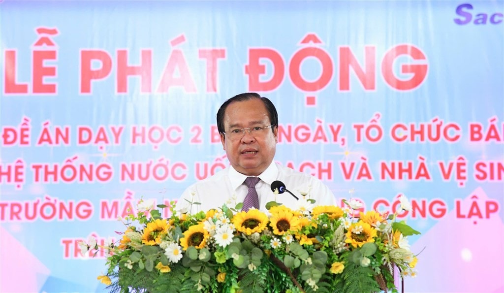 Phó Chủ tịch UBND tỉnh Nguyễn Minh Luân phát biểu tại buổi lễ.