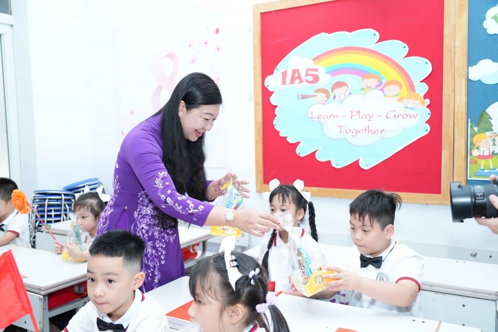 Khai giảng năm học mới cùng thầy và trò Trường Tiểu học Tây Sơn