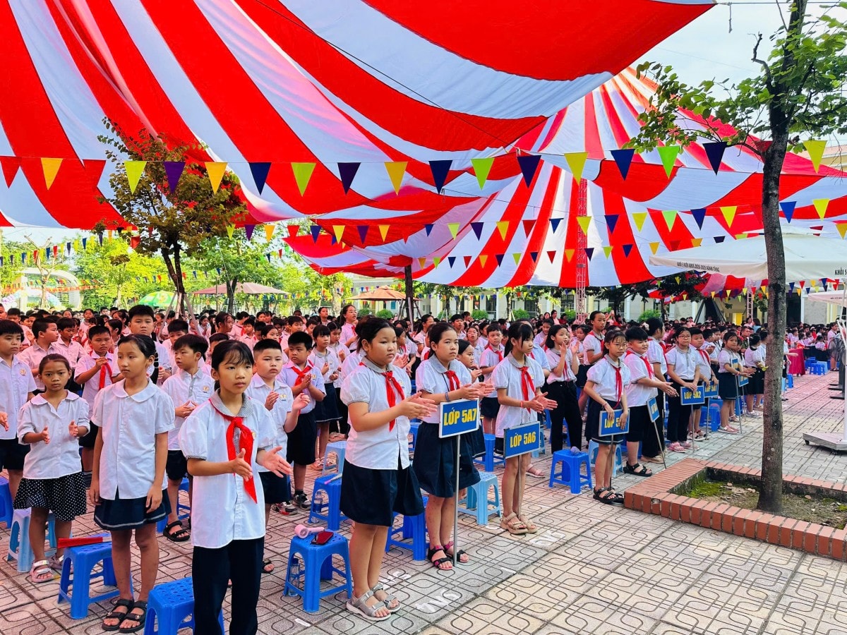 Học sinh Thủ đô háo hức đón Lễ khai giảng năm học mới