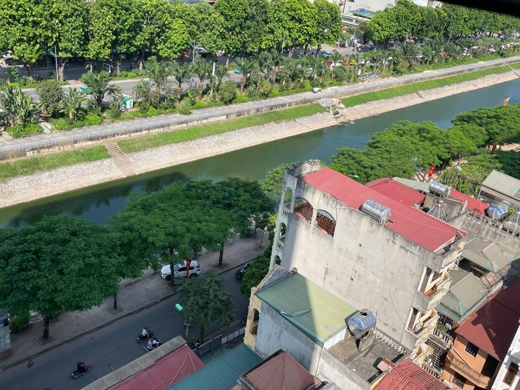 Dòng sông Tô Lịch đang dần hồi sinh với vẻ trong xanh, thơ mộng