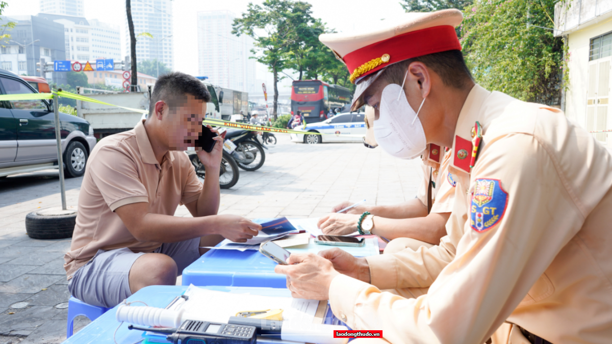 Tăng cường xử phạt xe đi vào làn khẩn cấp tại đường Vành đai 3 trên cao