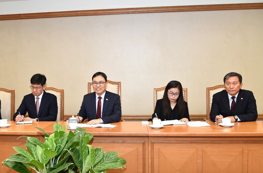 Đại sứ Hàn Quốc cho biết Hàn Quốc có kinh nghiệm xây dựng, vận hành Trung tâm Tài chính và sẵn sàng chia sẻ kinh nghiệm, hợp tác với Việt Nam trong lĩnh vực này - Ảnh: VGP/Đức Mạnh