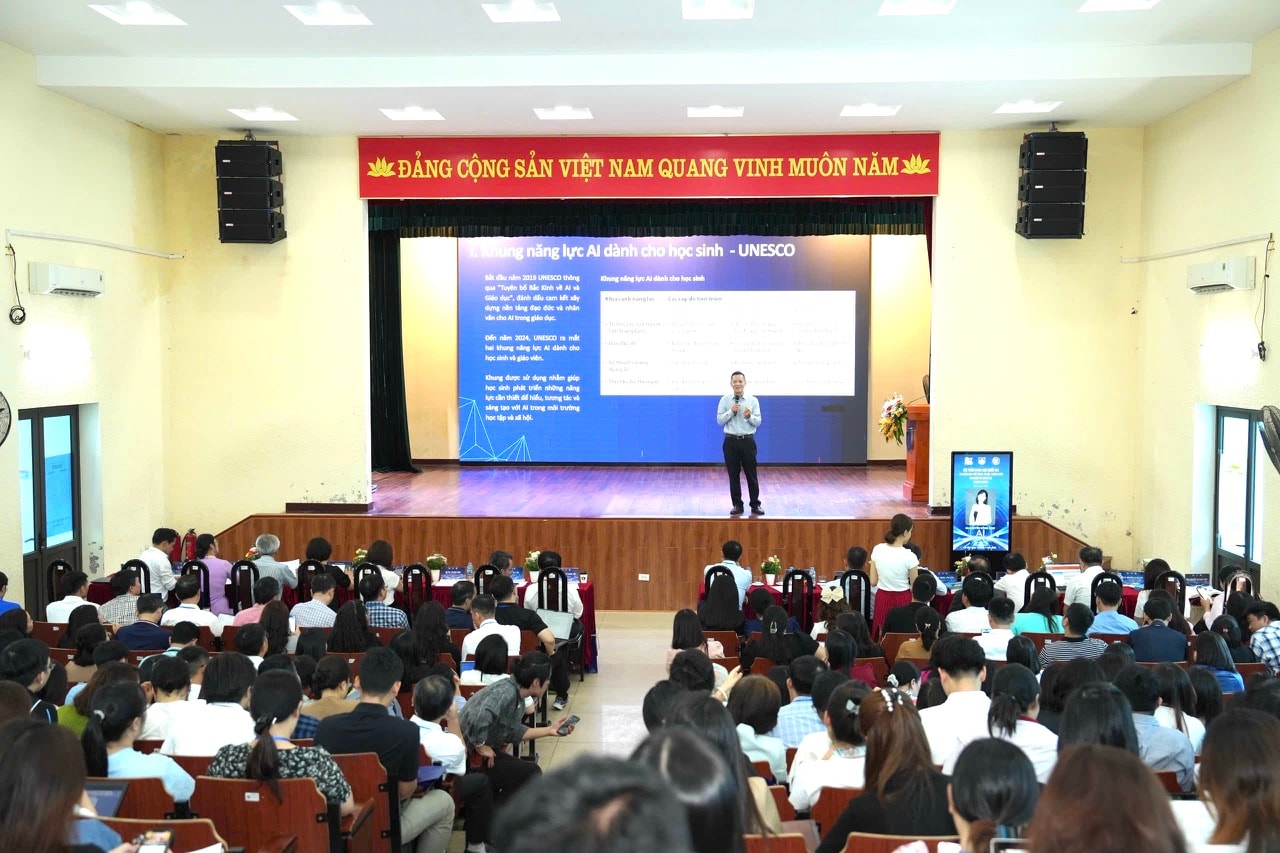 1209-hoi-thao-ai-dh-thu-do-3.jpg