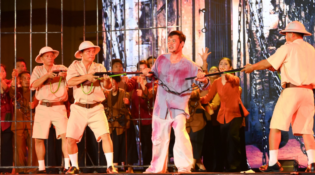 Show trải nghiệm đêm “Lửa Xô viết” - Ảnh: VGP/Giang Thanh