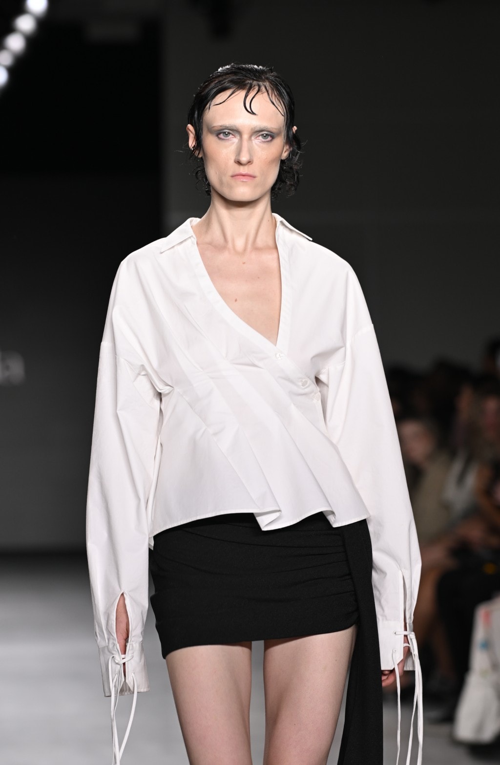 Thời trang công sở Việt tỏa sáng trên sàn diễn New York Fashion Week