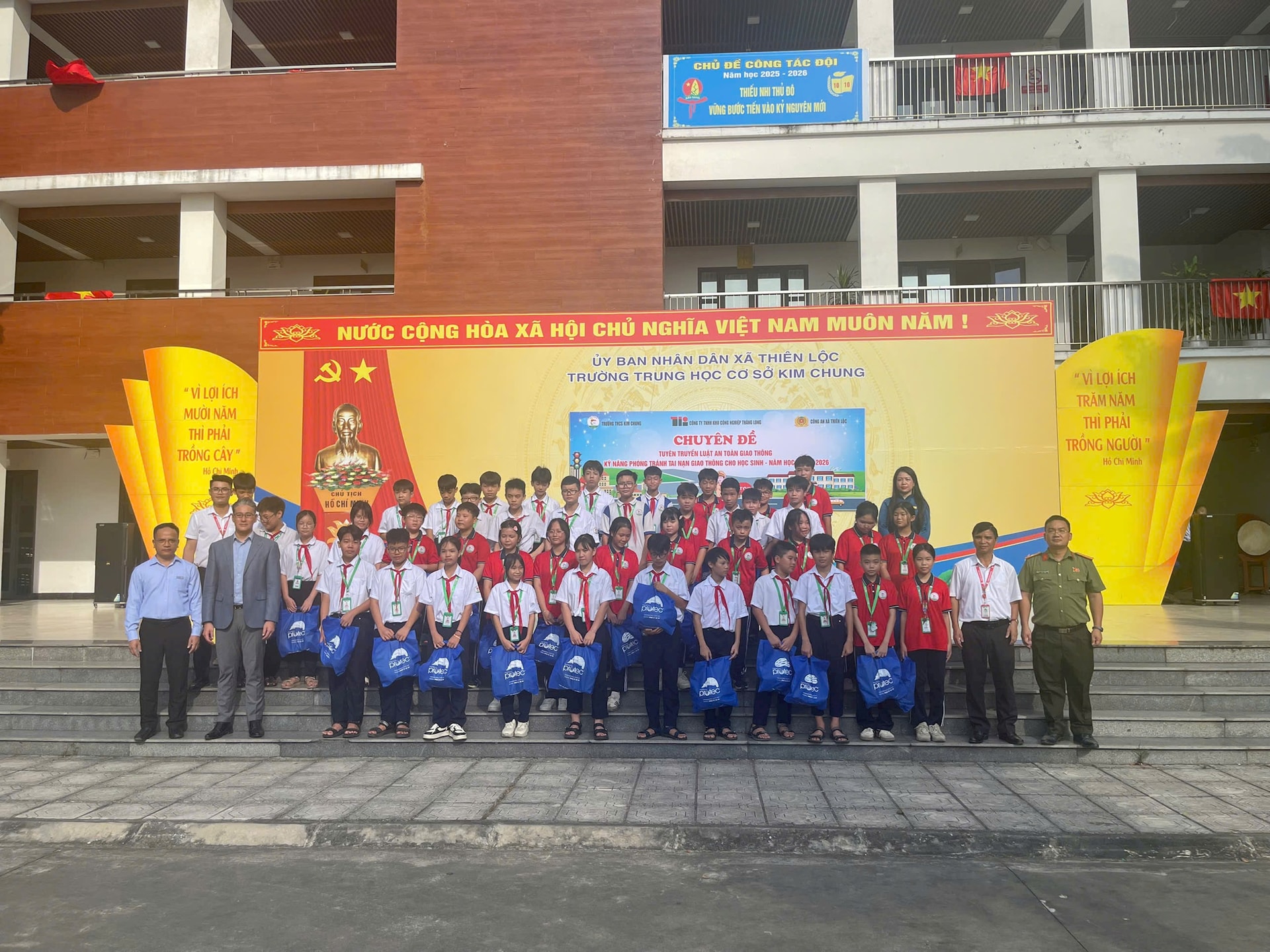 ការធានារ៉ាប់រង.jpg