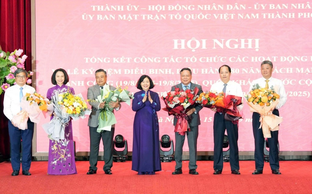 Hà Nội khen thưởng nhiều tập thể, cá nhân tham gia A80