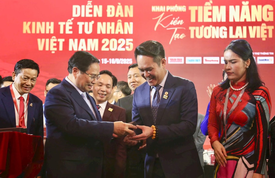 thutuong3.jpg