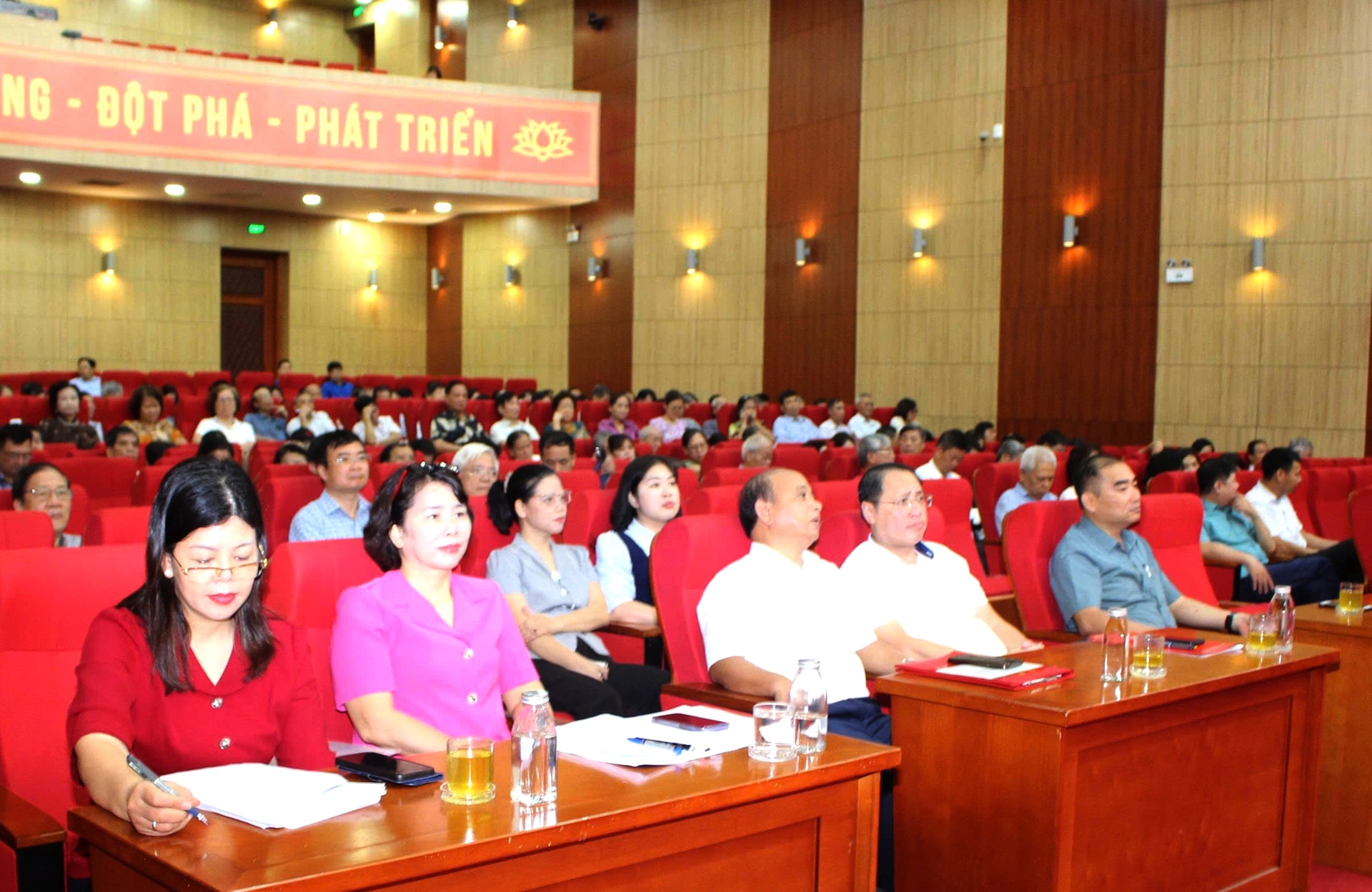 t3-sinhhoat-chibo.jpg