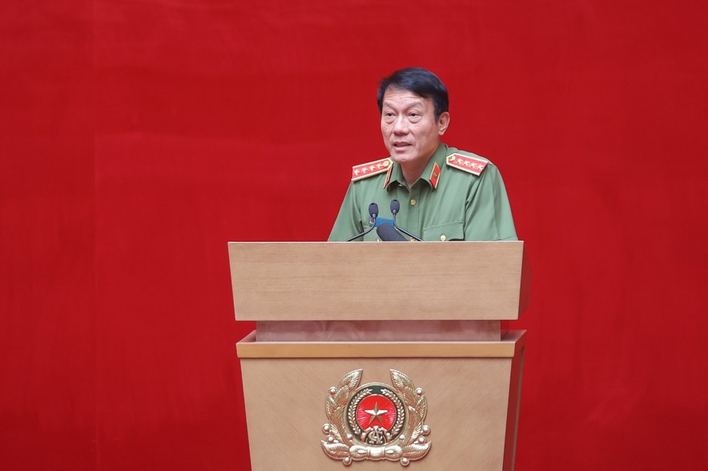 Bộ trưởng Lương Tam Quang cho biết, Bộ Công an đã phối hợp chặt chẽ với các bộ, ngành liên quan hoàn thành Chiến lược tổng thể quốc gia phòng ngừa, ứng phó với các đe dọa an ninh phi truyền thống - nhiệm vụ Thủ tướng Chính phủ giao - Ảnh: VGP/Nhật Bắc