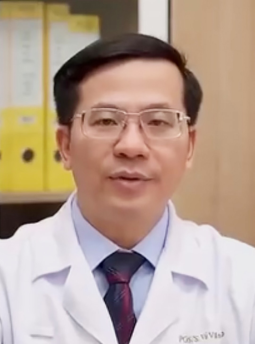 yk-bac-si-vu-van-giap.jpg