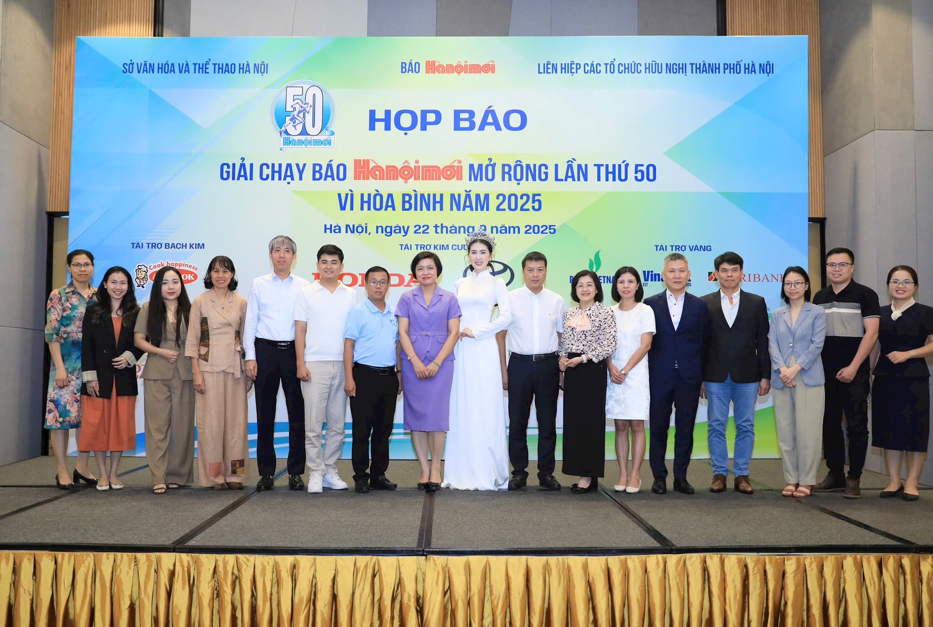 22-hoa-hau-y-nhi.jpg