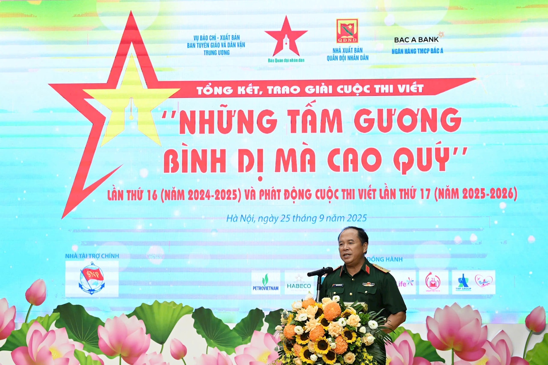 dc-doan-xuan-bo-nhung-tam-guong-binh-di.jpg
