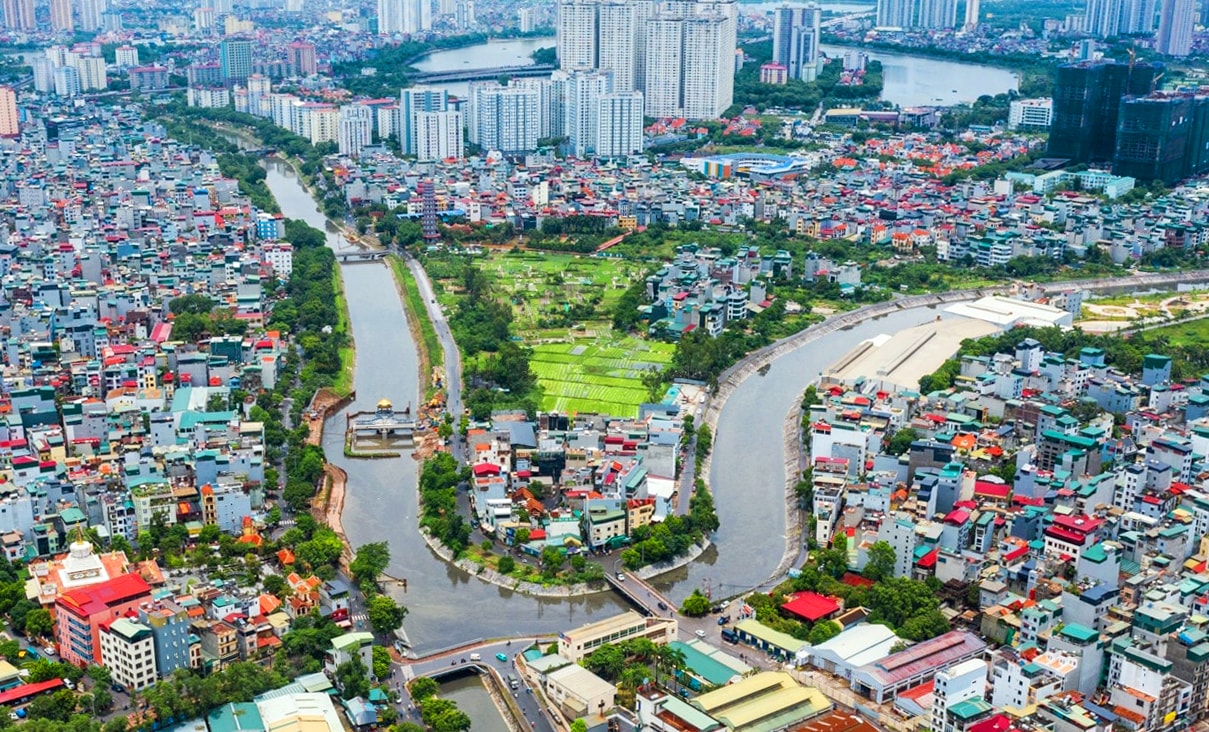 The decisive action of Hanoi city authorities has helped make the city's river environment increasingly clear and blue.-anh-thach-thao.jpg