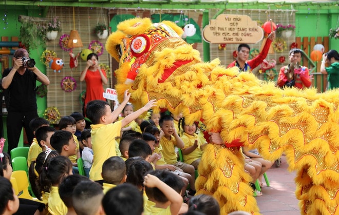 (Ảnh: TTXVN) vna-potal-ha-noi-tre-mam-non-vui-tet-trung-thu-5039786-4291.jpg