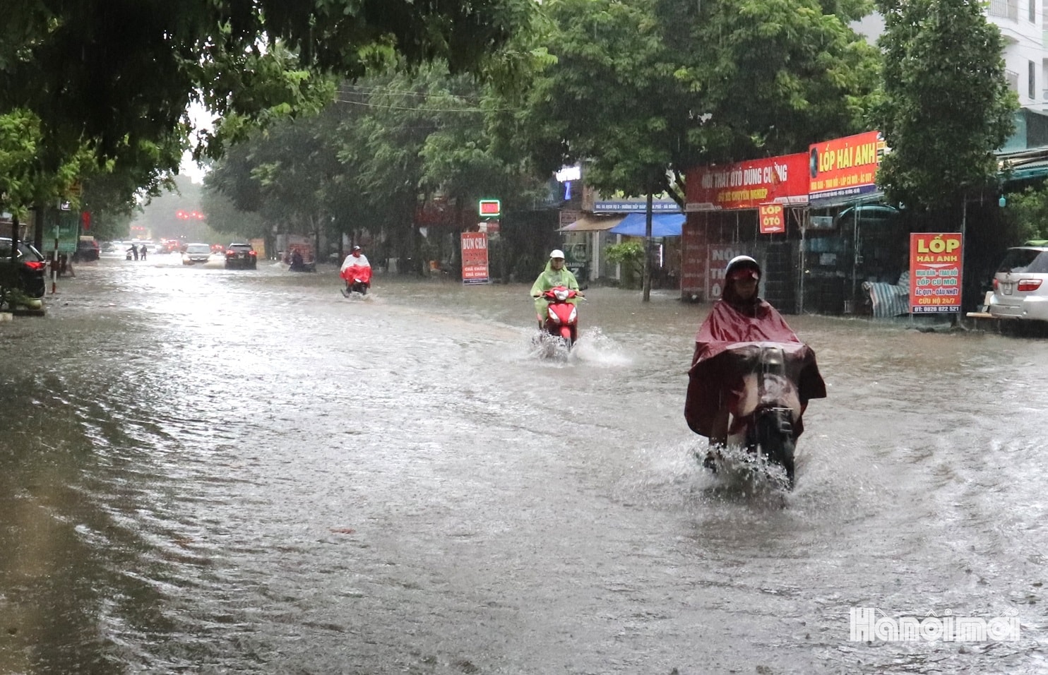 [Podcast] Bão số 10 gây thiệt hại nặng nề, Hà Nội ngập úng diện rộng