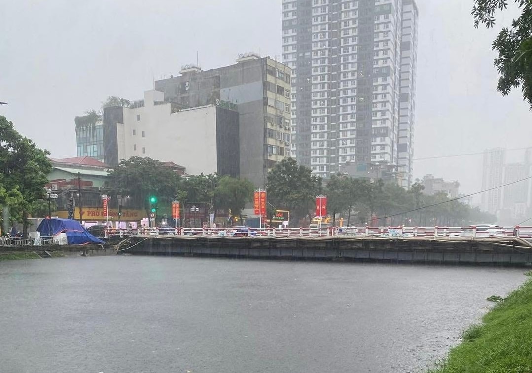 [Podcast] Hà Nội: Nhiều hồ vượt mực nước khống chế