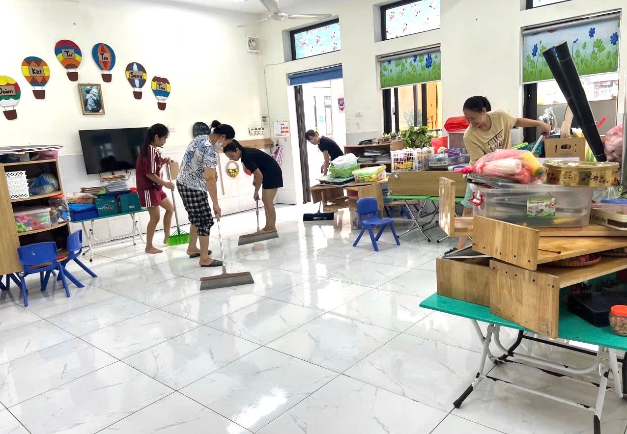 0110-mn-cu-khe-don-dep-sau-bao.jpg
