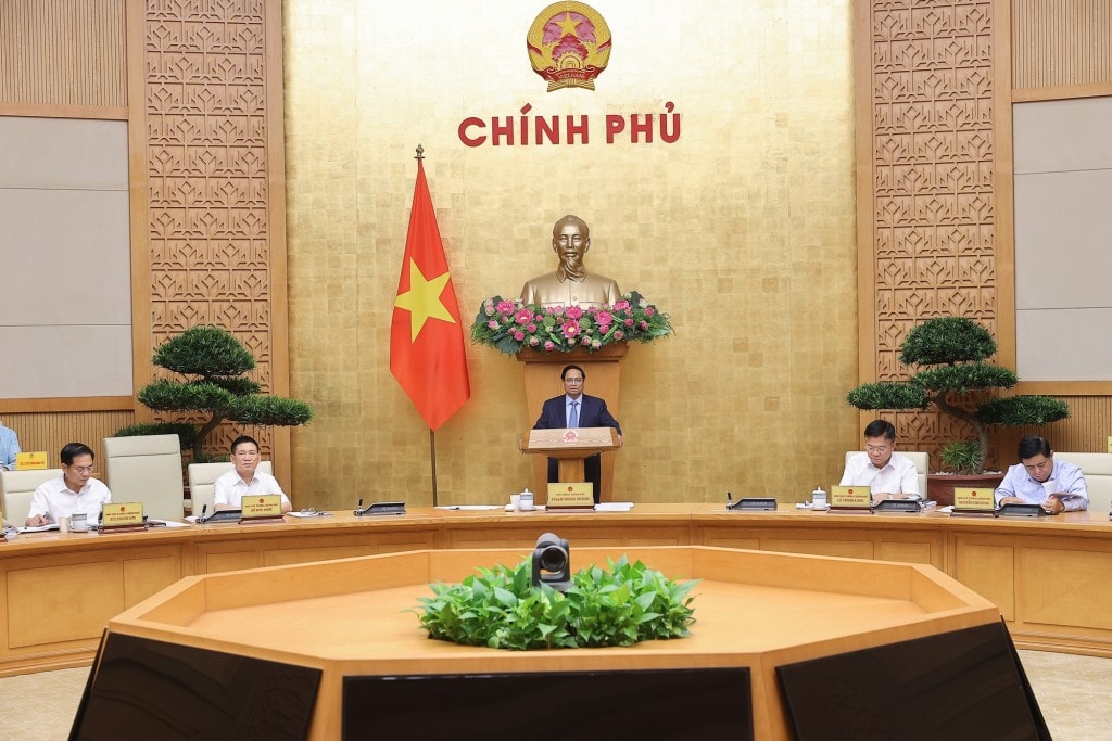 Thủ tướng nhấn mạnh tinh thần là phải có tư duy đổi mới, tổ chức thực hiện quyết liệt, không cầu toàn, không nóng vội, nhưng phải có tiến bộ - Ảnh: VGP/Nhật Bắc