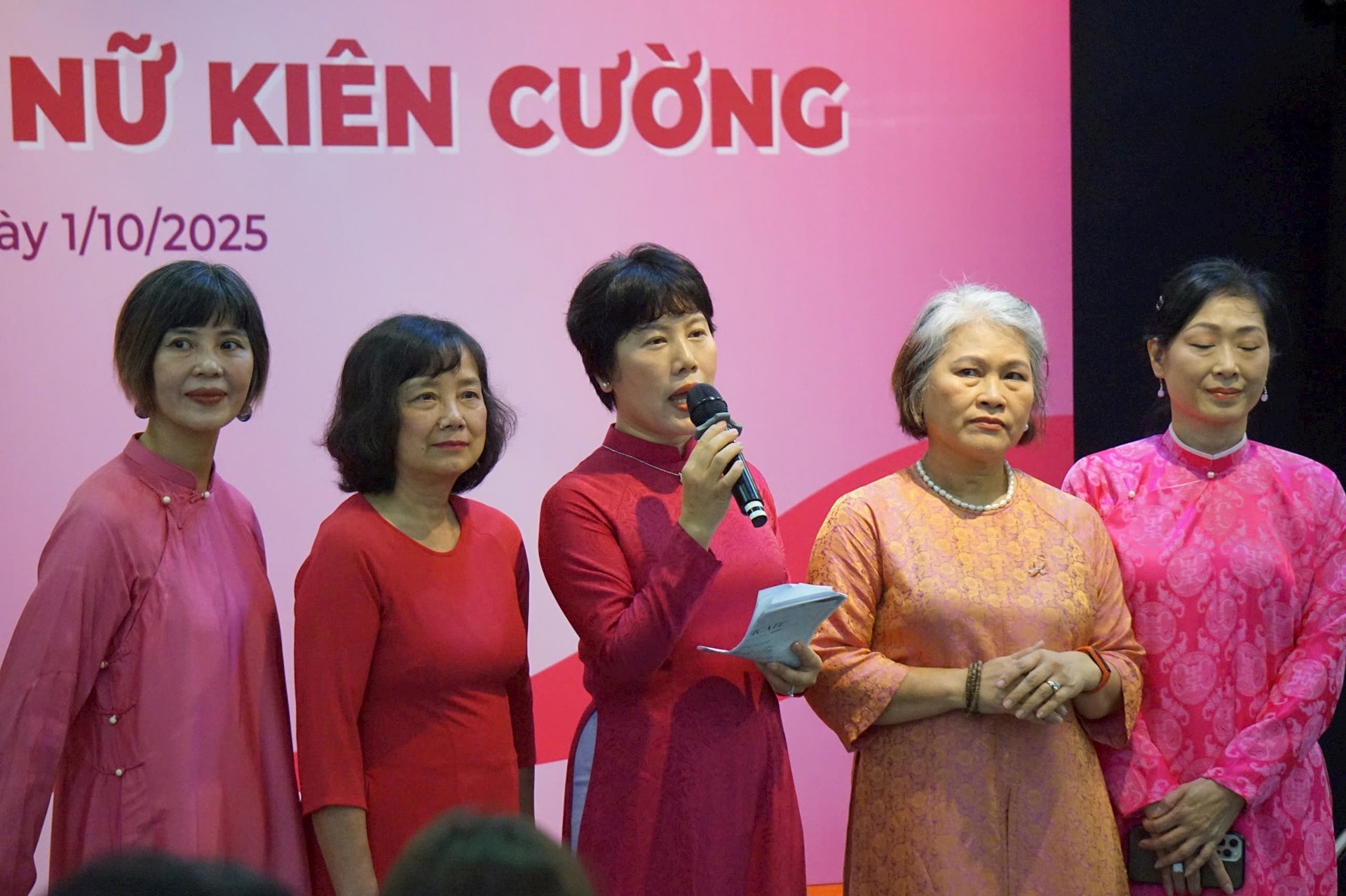 chung-toi-do-pnkc.jpg