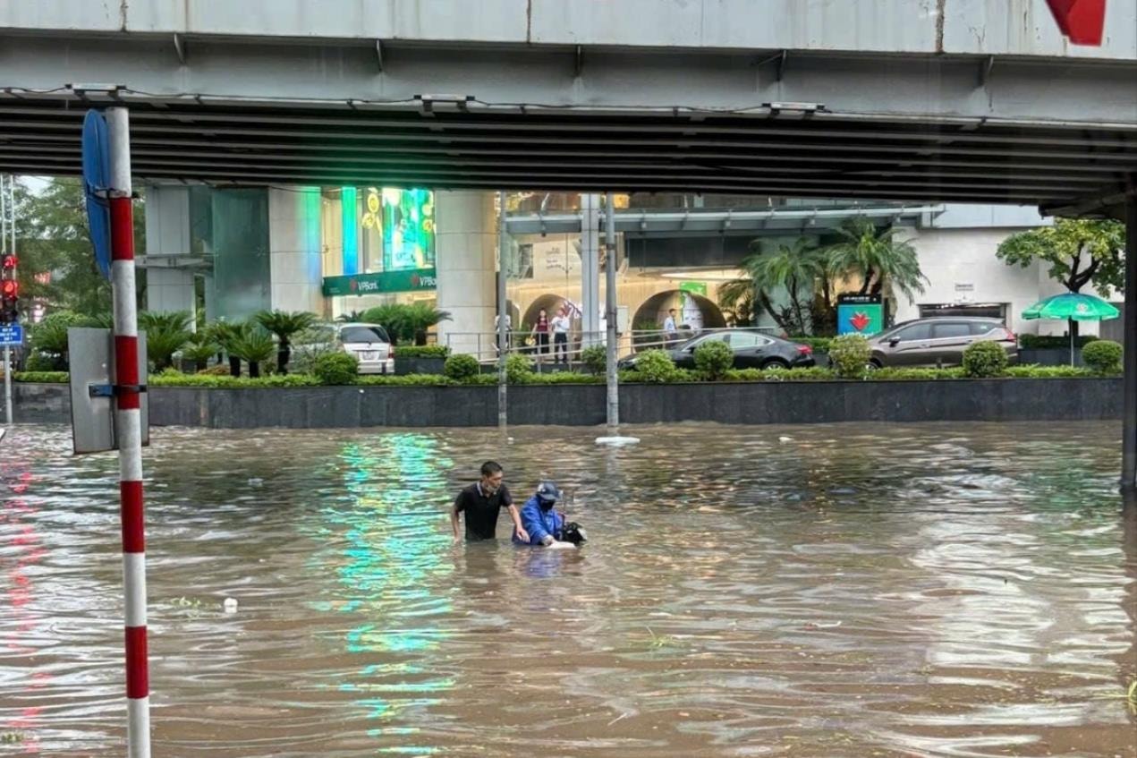 [Podcast] Hà Nội: Triển khai giải pháp khẩn cấp và lâu dài để chống ngập đô thị