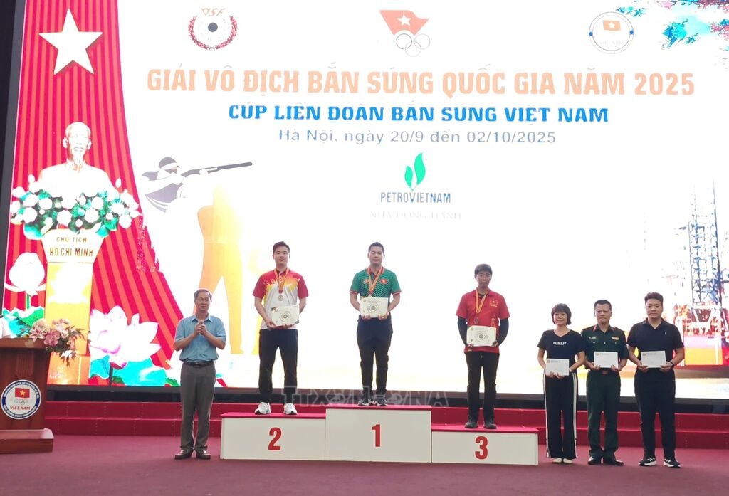 2-ha-noi-nhat-toan-doan2.jpeg