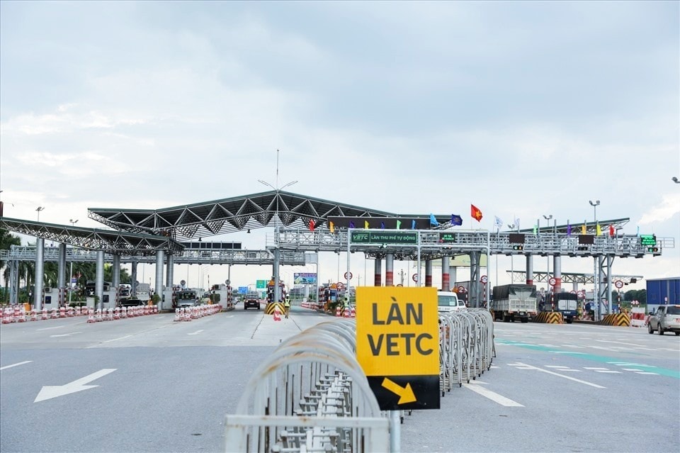 Một trạm thu phí không dừng của Tổng công ty Đầu tư phát triển đường cao tốc Việt Nam (Ảnh: Đặng Tiến) Một trạm thu phí không dừng của Tổng công ty Đầu tư phát triển đường cao tốc Việt Nam (Ảnh: Đặng Tiến)
