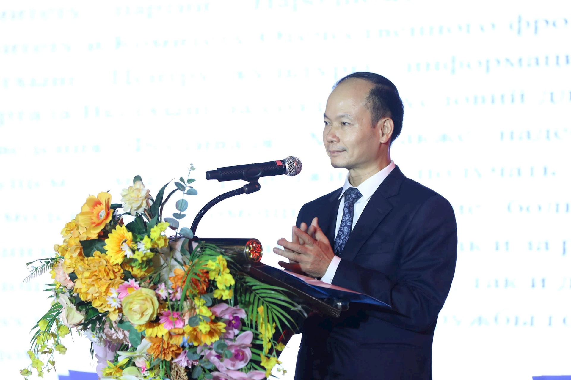 a8eeb51d-167f-478b-8371-f51ab464e7ff.jpg