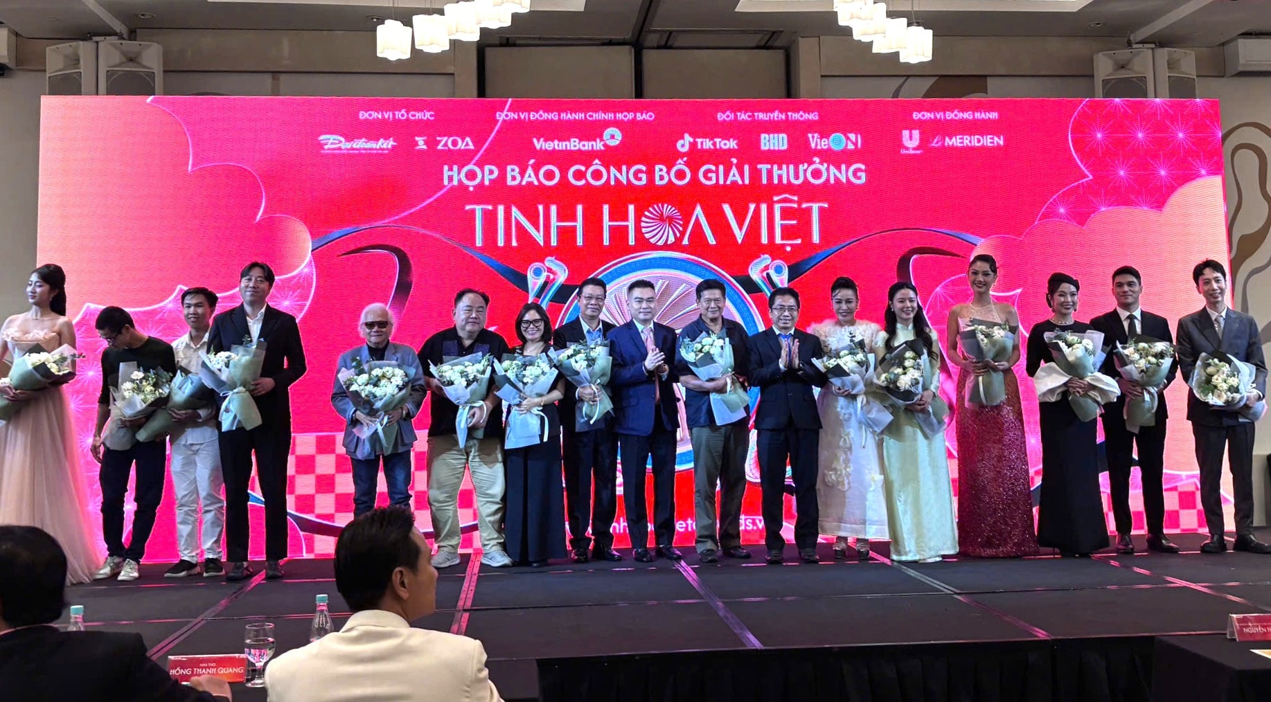 a115.tinh-hoa-viet.jpg