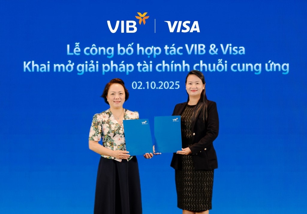 Đại diện Visa và VIB ký kết hợp tác triển khai giải pháp tài chính toàn diện cho chuỗi cung ứng hỗ trợ cho doanh nghiệp vừa và nhỏ