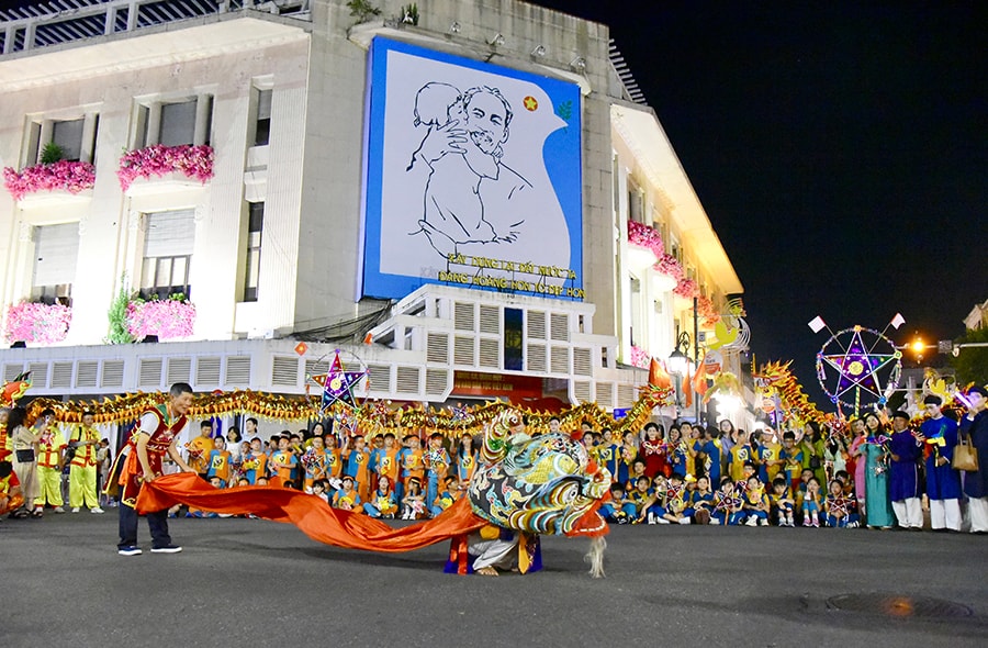 ho-hoan-kiem.jpg