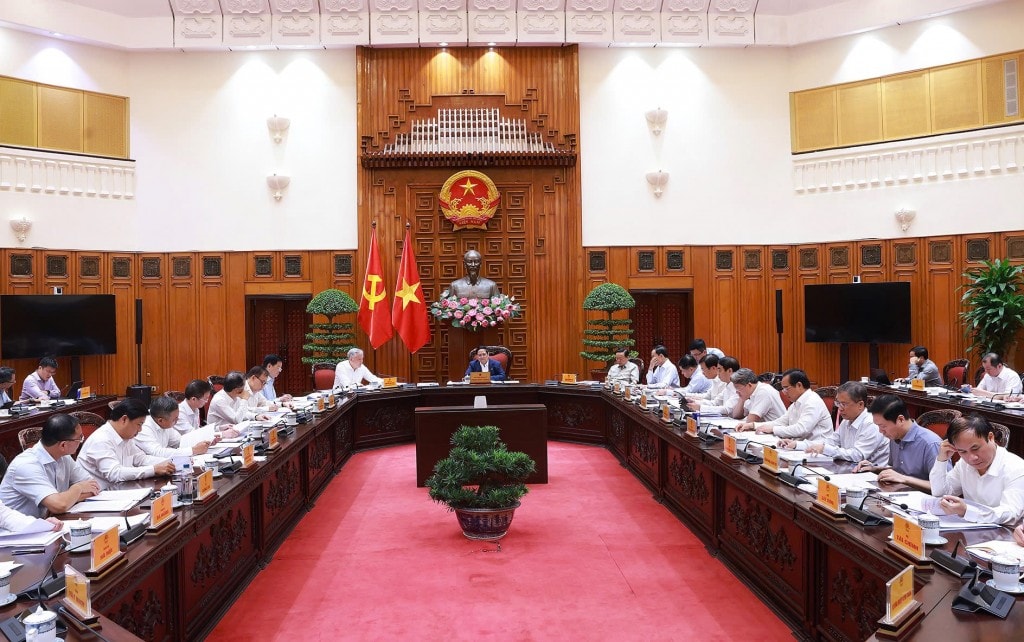Thủ tướng Chính phủ Phạm Minh Chính chủ trì họp Ban Chỉ đạo của Chính phủ về tổng kết Nghị quyết số 18-NQ/TW về sắp xếp đơn vị sự nghiệp công lập thuộc các bộ, ngành, địa phương - Ảnh: VGP/Nhật Bắc
