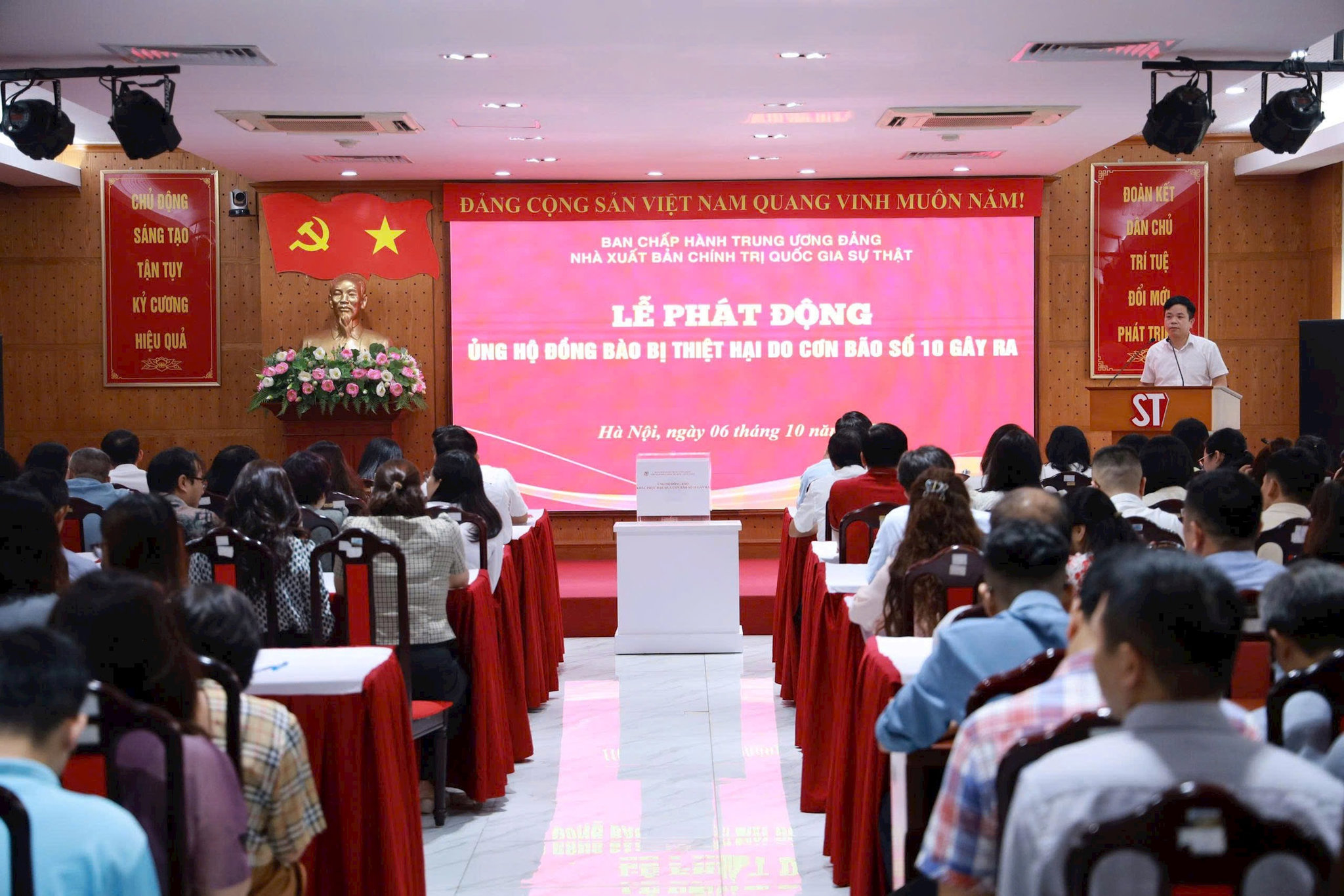 phat-dong-ung-ho-quang-canh.jpg