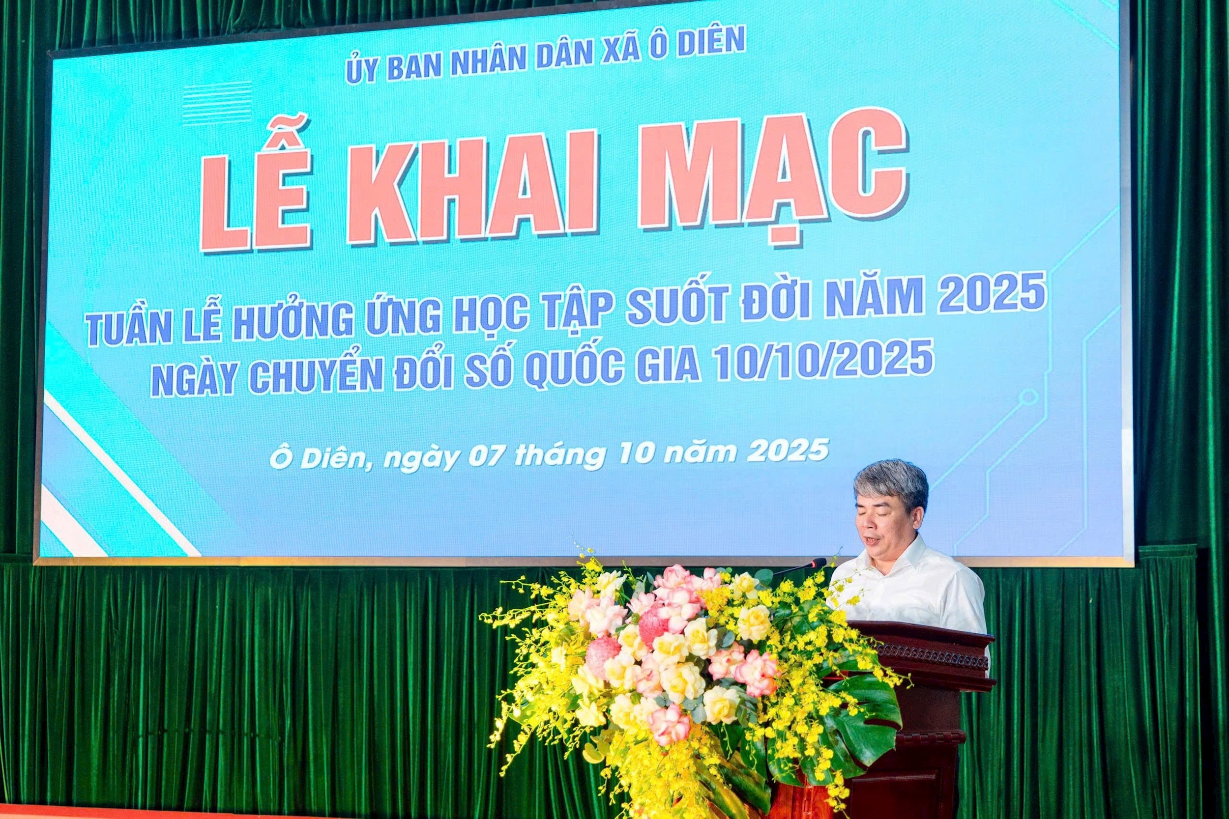 Chủ tịch UBND xã Ô Diên Đỗ Chí Hưng phát biểu tại hội nghị. Ảnh: Mạnh Dũng