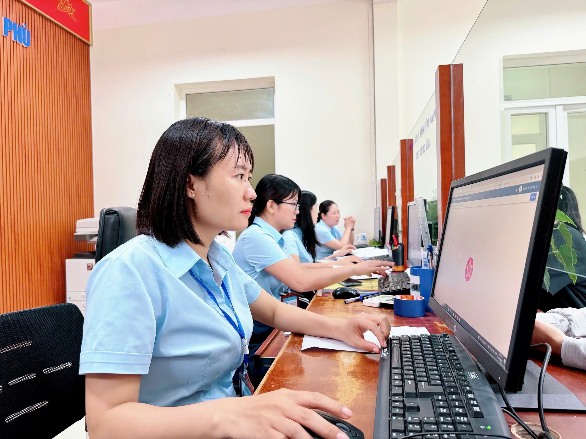 nam-phu-3.jpg