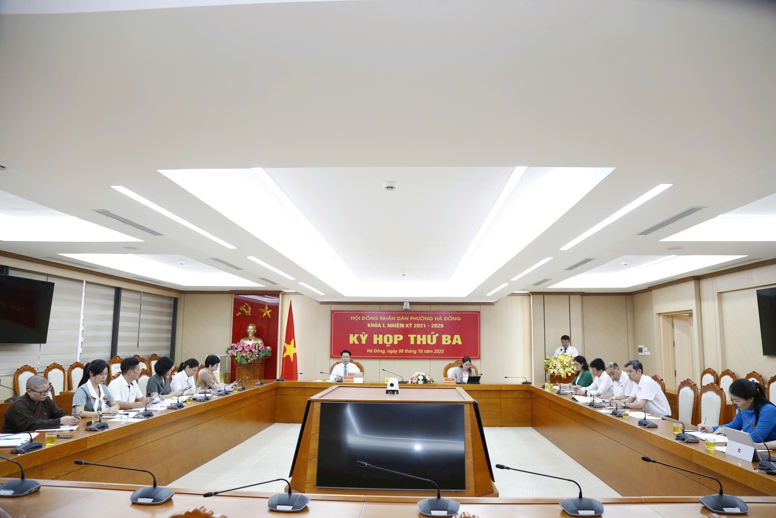 quang-canh-1.jpg