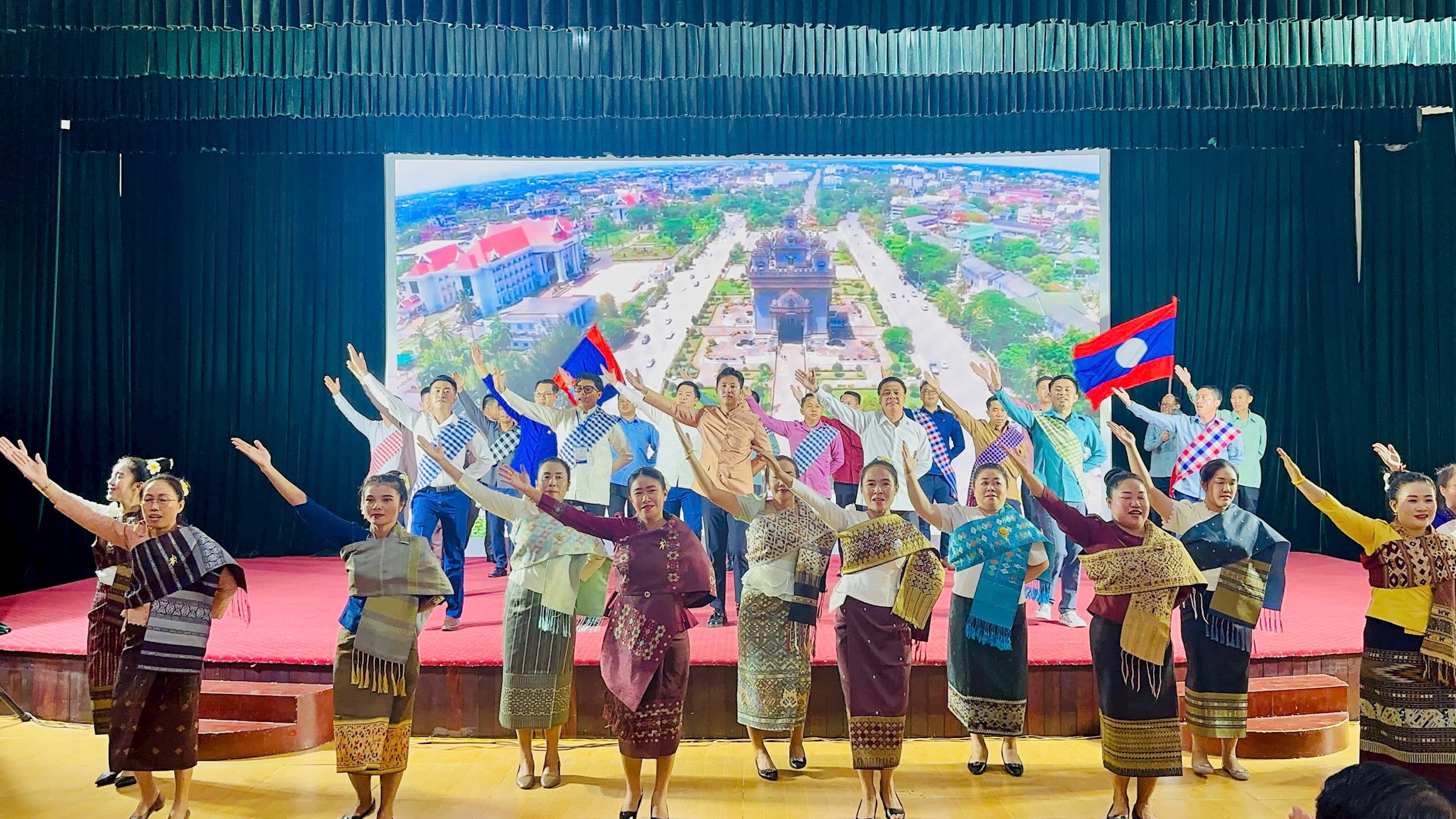 hv-lao.jpg