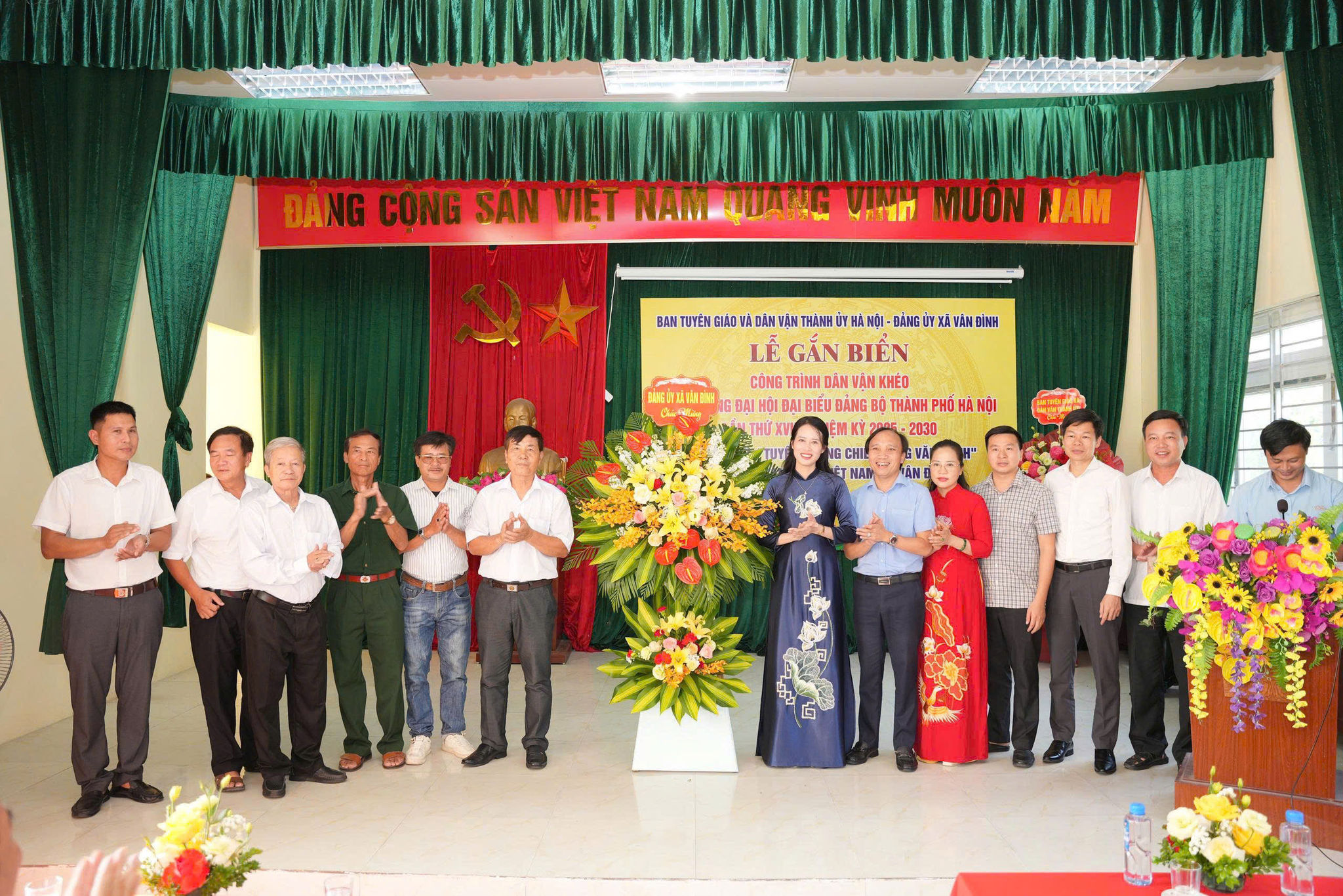 van-dinh2.jpg