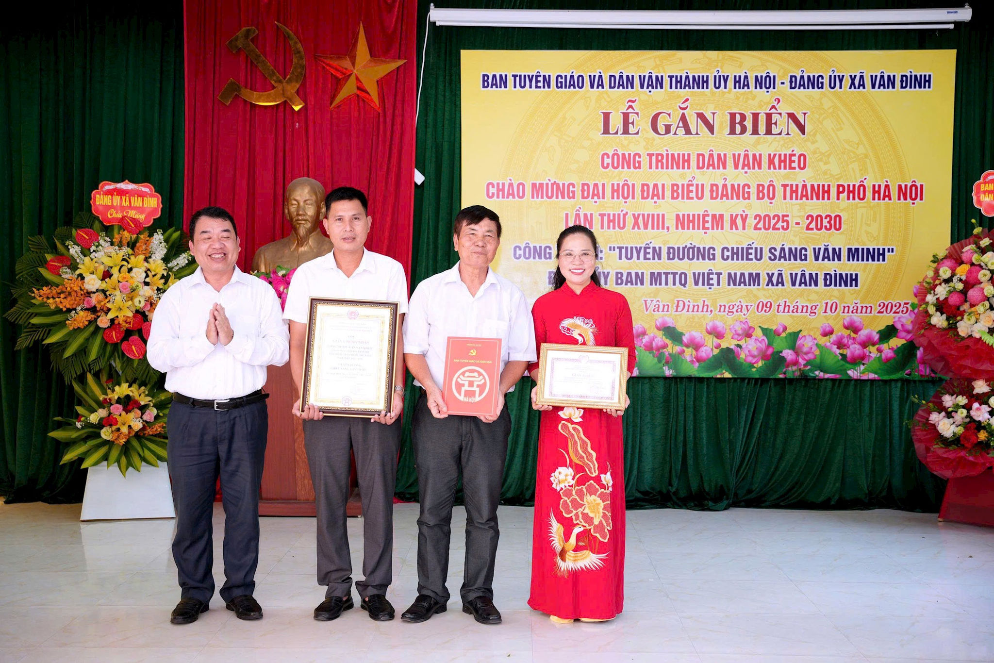 van-dinh4.jpg