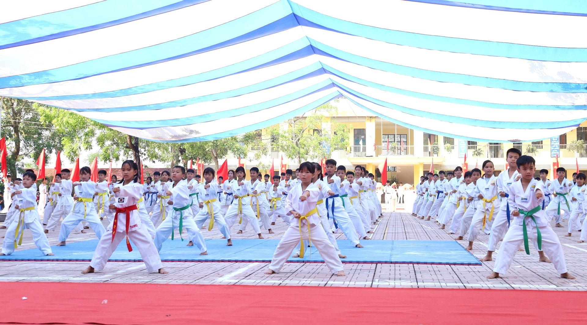 ហុង-សុន-99.jpg