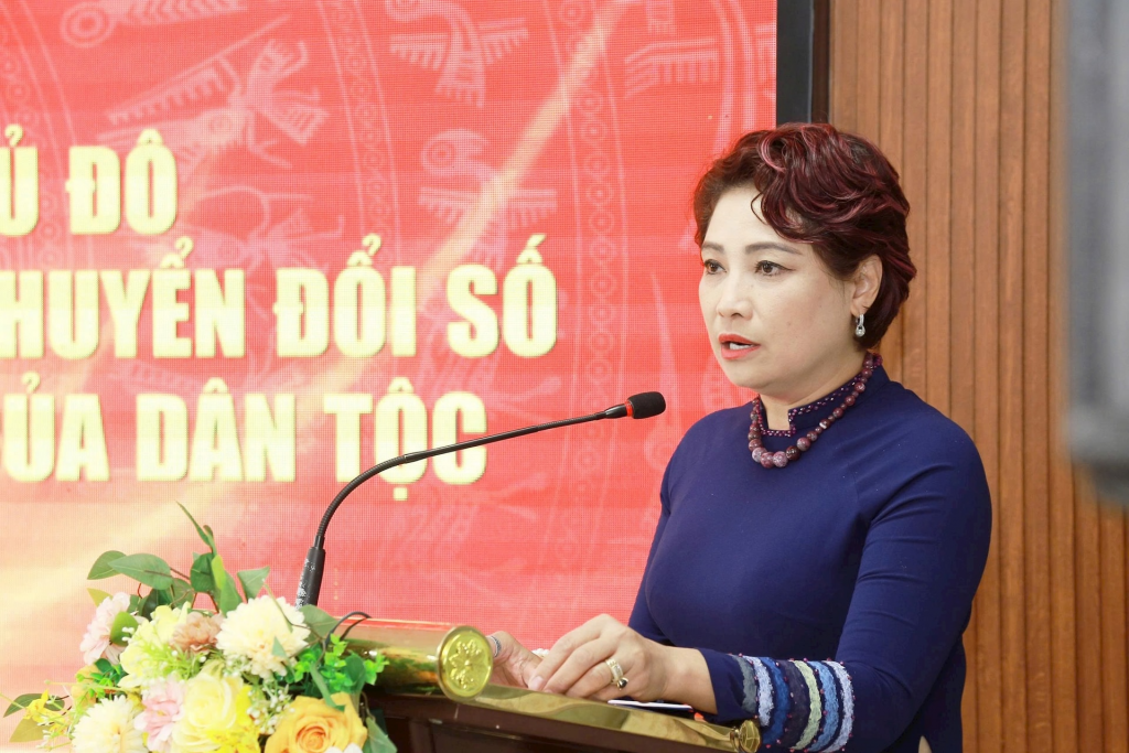Tổng Biên tập Báo Phụ nữ Thủ đô Lê Quỳnh Trang phát biểu