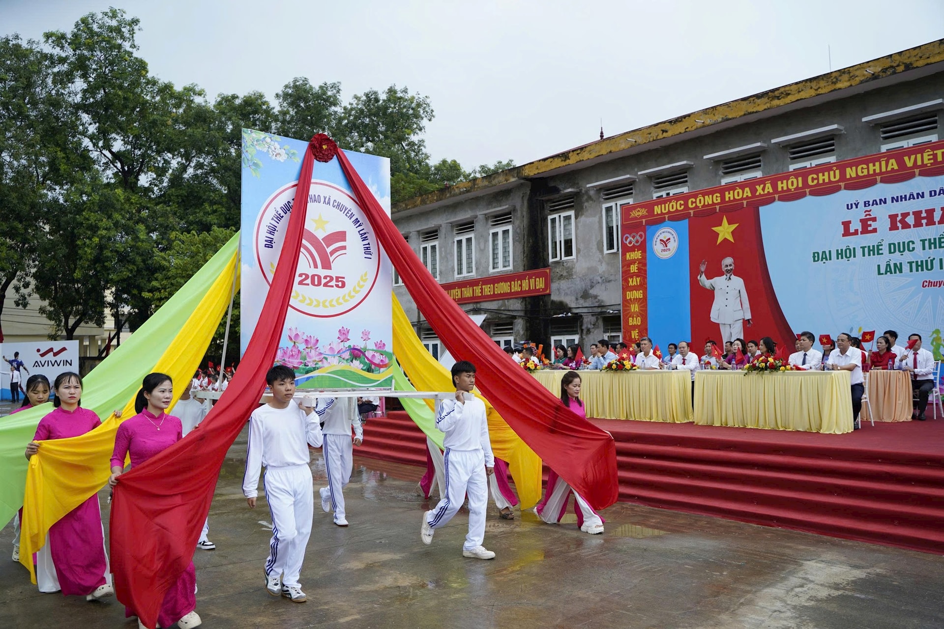chuyen-my.jpg